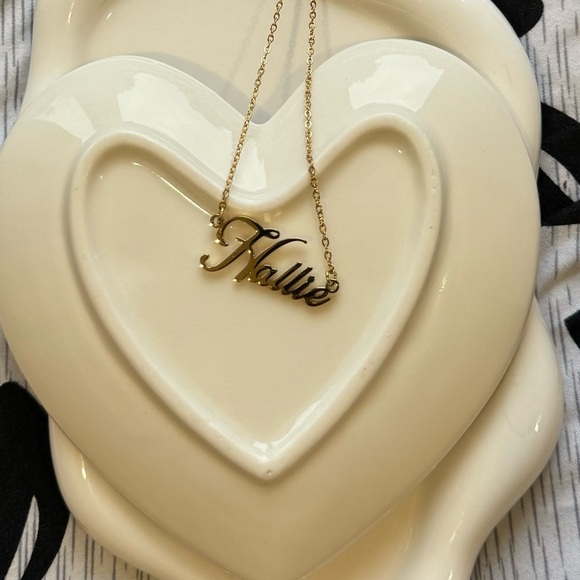 Hallie customized necklace - Picture 2 of 2
